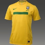 nova-camisa-da-selecao-brasileira-tem-faixa-verde-no-peito-1295110556620_300x300.jpg